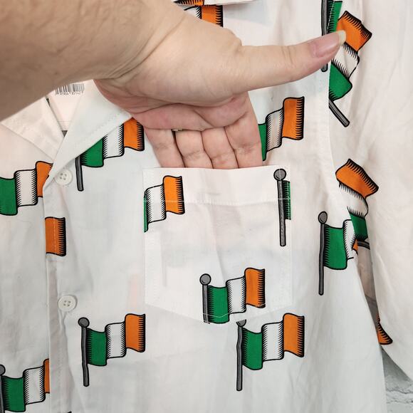 NWT Mad Engine Irish Flag St. Patrick's Button Down Short Sleeve Men's Shirt M - Picture 7 of 8